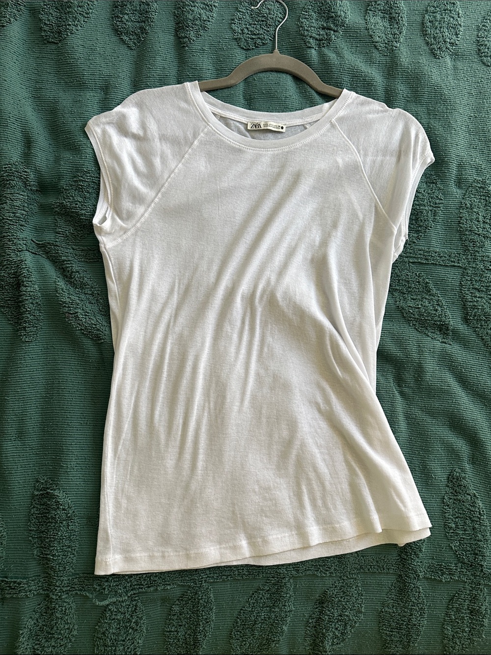NWOT Zara cap sleeve tee large